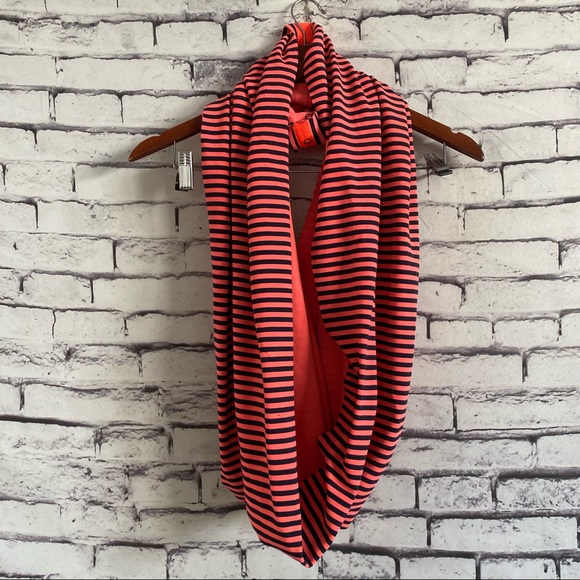 Lululemon Vinyasa Scarf Classic Stripe Light Flare Inkwell - Picture 8 of 8